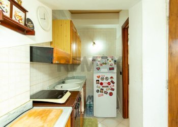 Cucina - Bilocale Via Dante Alighieri
 
21, Valverde - foto 15