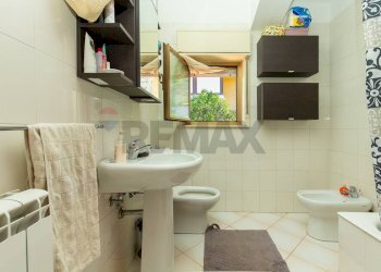 Bagno - Bilocale Via Dante Alighieri
 
21, Valverde - foto 20