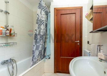 Bagno - Bilocale Via Dante Alighieri
 
21, Valverde - foto 21