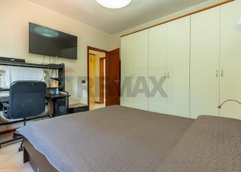 Camera / camera da letto - Bilocale Via Dante Alighieri
 
21, Valverde - foto 27