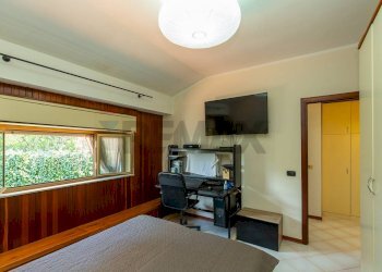 Camera / camera da letto - Bilocale Via Dante Alighieri
 
21, Valverde - foto 29