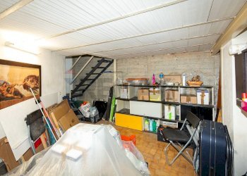 Sala da pranzo - Bilocale Via Dante Alighieri
 
21, Valverde - foto 43