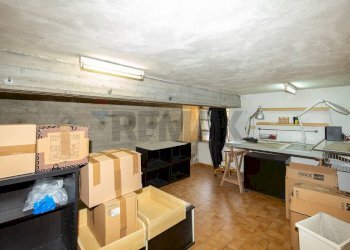 Soggiorno - Bilocale Via Dante Alighieri
 
21, Valverde - foto 47