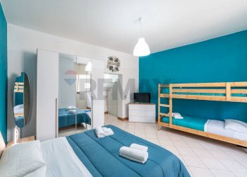 Camera / camera da letto - Bilocale Via ortolani
 
66, Catania - foto 3