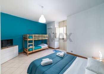 Camera / camera da letto - Bilocale Via ortolani
 
66, Catania - foto 5