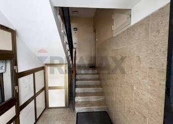Scale - Apartment Villaggio Sant'agata Zona B
 
18, Catania - photo 3