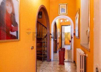 Hall / corridoio - Semi-detached house Via Toledo
 
63/A, Catania - photo 14