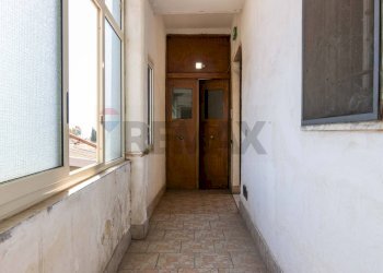Hall / corridoio - Semi-detached house Via Toledo
 
63/A, Catania - photo 21