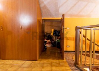 Hall / corridoio - Semi-detached house Via Toledo
 
63/A, Catania - photo 45