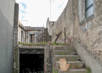 Scale - Casa indipendente via Umberto
 
76, Piedimonte Etneo - foto 11