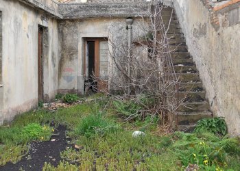 Giardino - Casa indipendente via Umberto
 
76, Piedimonte Etneo - foto 12