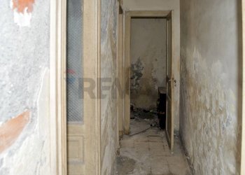 Hall / corridoio - Casa indipendente via Umberto
 
76, Piedimonte Etneo - foto 19