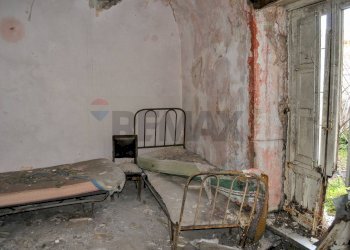 Camera / camera da letto - Casa indipendente via Umberto
 
76, Piedimonte Etneo - foto 25