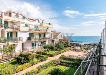 Edificio all\'aperto - Residence Via Spiaggia
 
201, Mascali - foto 2