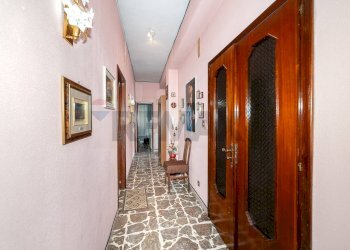 Hall / corridoio - Casa indipendente via napoli
 
31, Gravina di Catania - foto 11