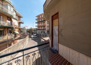 Balcone - Casa indipendente via napoli
 
31, Gravina di Catania - foto 35