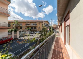 Balcone - Casa indipendente via napoli
 
31, Gravina di Catania - foto 37