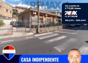 Edificio all\'aperto - Casa indipendente via napoli
 
31, Gravina di Catania - foto 1