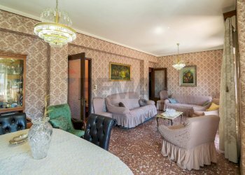Sala da pranzo - Apartment Via Eugenio Barsanti
 
3, Catania - photo 8