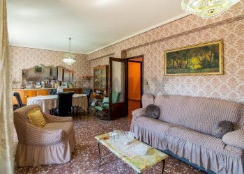 Sala da pranzo - Apartment Via Eugenio Barsanti
 
3, Catania - photo 9