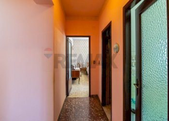 Hall / corridoio - Apartment Via Eugenio Barsanti
 
3, Catania - photo 26