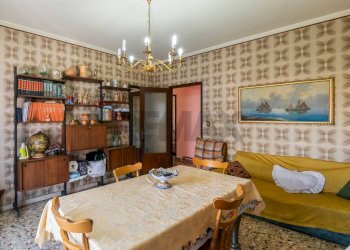 Sala da pranzo - Apartment Via Eugenio Barsanti
 
3, Catania - photo 31