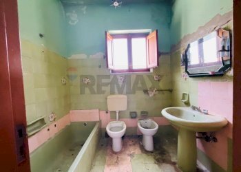 Bagno - Independent house Via Santi Elena e Costantino
 
25, Aci Catena - photo 6