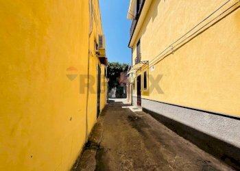 Edificio all\'aperto - Independent house Via Santi Elena e Costantino
 
25, Aci Catena - photo 26