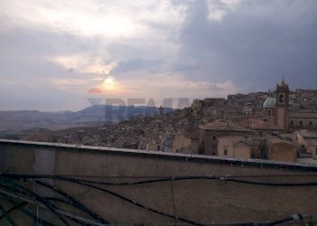 Edificio all\'aperto - Appartamento Piazza San Francesco d'Assisi
 
5, Caltagirone - foto 13