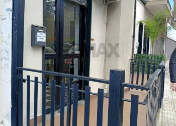 Casa all\'aperto - Shop Via Paolo Vasta
 
219, Acireale - photo 2