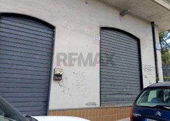 Edificio all\'aperto - Shop Via Paolo Vasta
 
219, Acireale - photo 3