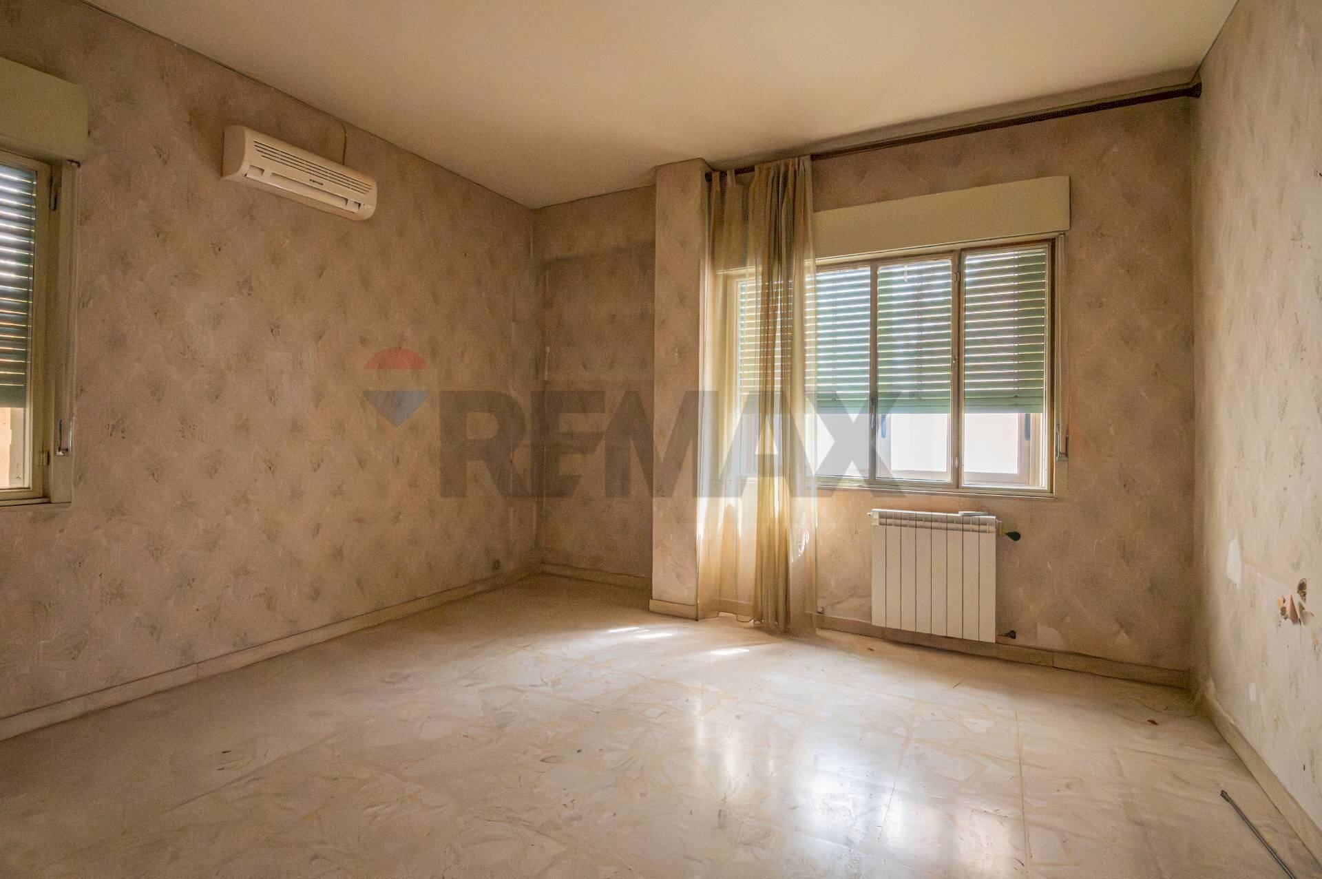 Stanza vuota - Appartamento Via Camillo Benso Conte di Cavour
 
6, Caltagirone - foto 2