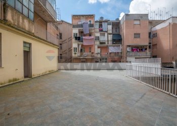 Terrazza - Appartamento Via Camillo Benso Conte di Cavour
 
6, Caltagirone - foto 7