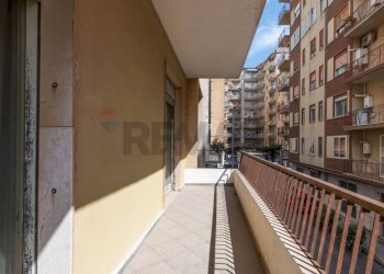 Balcone - Appartamento Via Camillo Benso Conte di Cavour
 
6, Caltagirone - foto 8