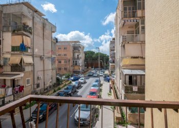 Balcone - Appartamento Via Camillo Benso Conte di Cavour
 
6, Caltagirone - foto 9
