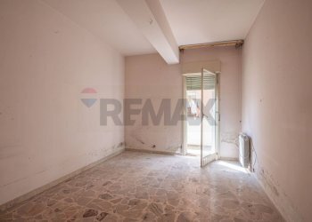 Stanza vuota - Appartamento Via Camillo Benso Conte di Cavour
 
6, Caltagirone - foto 17