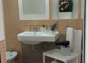 Bagno - Attività Commerciale Via Sisto
 
52, Catania - foto 6