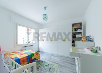 Camera / camera da letto - Four-room apartment VIA DELLA COSTITUZIONE
 
64, San Giovanni Valdarno - photo 19