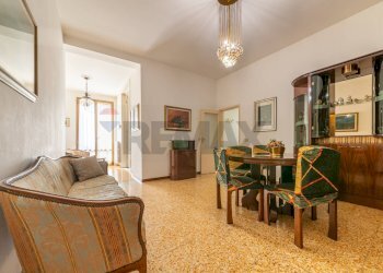 Sala da pranzo - Four-room apartment Piazza della Repubblica
 
1, Figline e Incisa Valdarno - photo 1