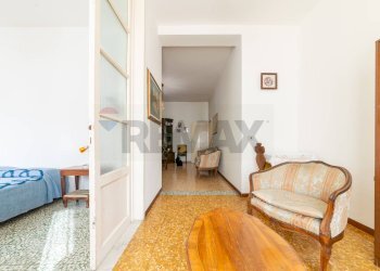 Hall / corridoio - Four-room apartment Piazza della Repubblica
 
1, Figline e Incisa Valdarno - photo 5