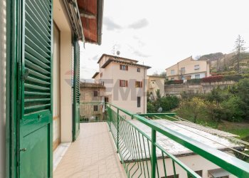 Balcone - Four-room apartment Piazza della Repubblica
 
1, Figline e Incisa Valdarno - photo 21