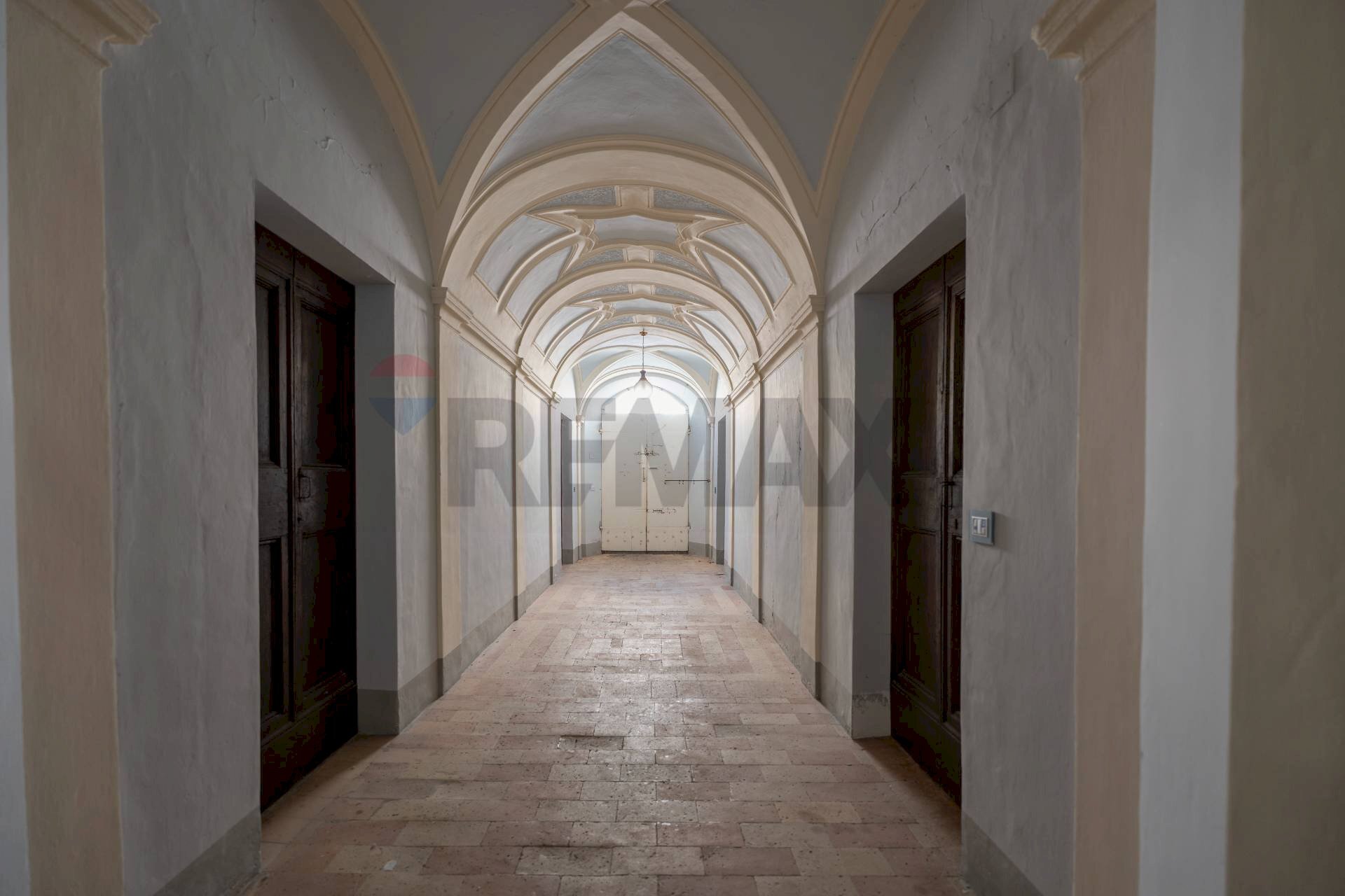 Hall / corridoio - Apartment Corso Giacomo Leopardi
 
42, Cupramontana - photo 2