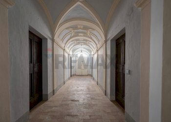 Hall / corridoio - Apartment Corso Giacomo Leopardi
 
42, Cupramontana - photo 2