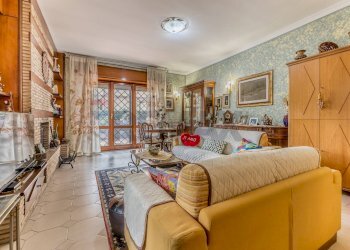 Soggiorno - Villa Via Giovanni Battista Sacchetti
 
13, Roma - foto 2