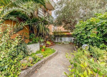 Giardino - Villa Via Giovanni Battista Sacchetti
 
13, Roma - foto 34