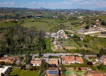 Vista delle montagne - Casa semi indipendente VIA DI COLLEVERDE
 
47, Castelnuovo di Porto - foto 11