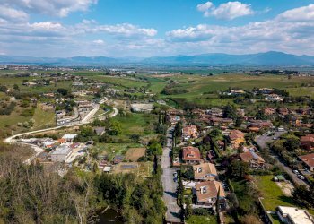 Vista delle montagne - Casa semi indipendente VIA DI COLLEVERDE
 
47, Castelnuovo di Porto - foto 15