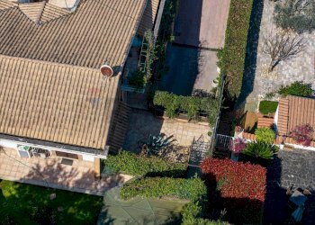 Giardino - Casa semi indipendente VIA DI COLLEVERDE
 
47, Castelnuovo di Porto - foto 17