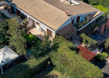 Casa all\'aperto - Casa semi indipendente VIA DI COLLEVERDE
 
47, Castelnuovo di Porto - foto 20
