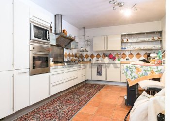 Cucina - Casa semi indipendente VIA DI COLLEVERDE
 
47, Castelnuovo di Porto - foto 27